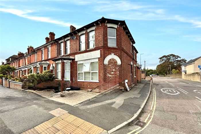 1 Bedroom Flat For Sale In Queens Road, Farnborough, Hampshire, GU14