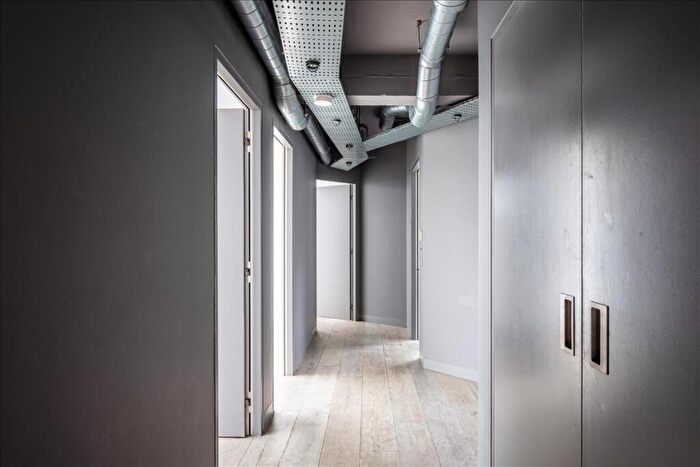 3 Bedroom Apartment For Sale In Temple Works, Hackney, E8 - Photo 9