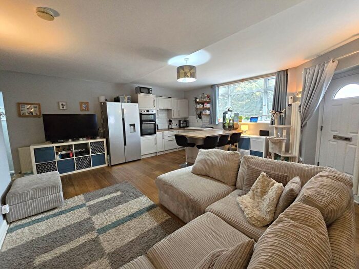 2 Bedroom Flat For Sale In Derringstone Hill, Canterbury, CT4