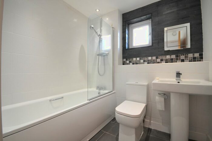 2 Bedroom Flat To Rent In Woden Street, Salford, M5