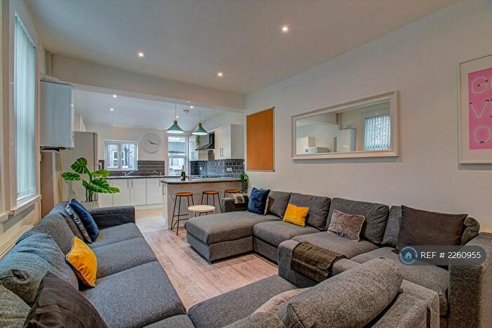 9 Bedroom Semi-Detached House To Rent In Egerton Road, Manchester, M14