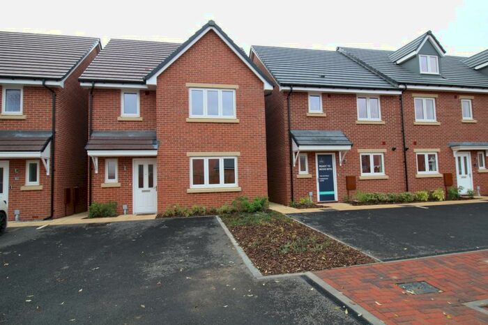 3 Bedroom Detached House To Rent In Whitby Close, Monskmoor, Daventry, NN11