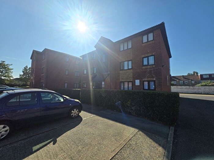 1 Bedroom Flat To Rent In Granary Close, Edmonton, N9
