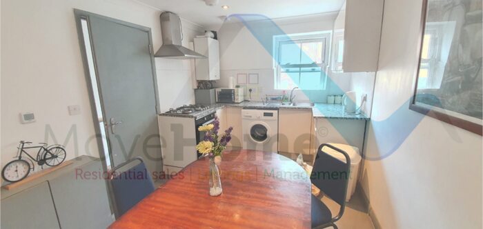 4 Bedroom Flat To Rent In King's Cross Road, Kings Cross, WC1X