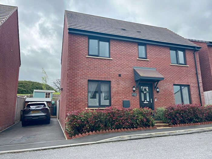 3 Bedroom Detached House For Sale In Mallow Place, Newton Abbot, TQ12