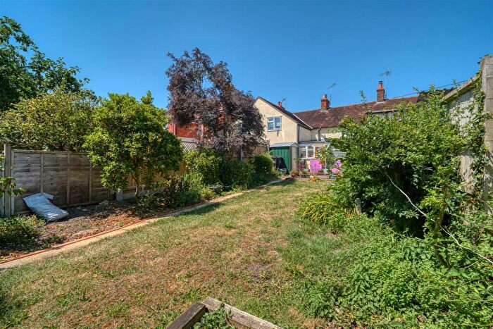 2 Bedroom Terraced House For Sale In Bay Road, Gillingham, SP8