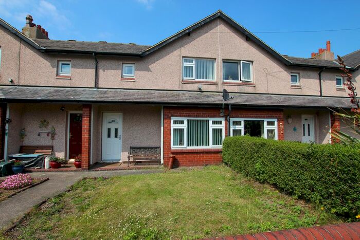 3 Bedroom Terraced House For Sale In South View, Grange Moor, Huddersfield, WF4