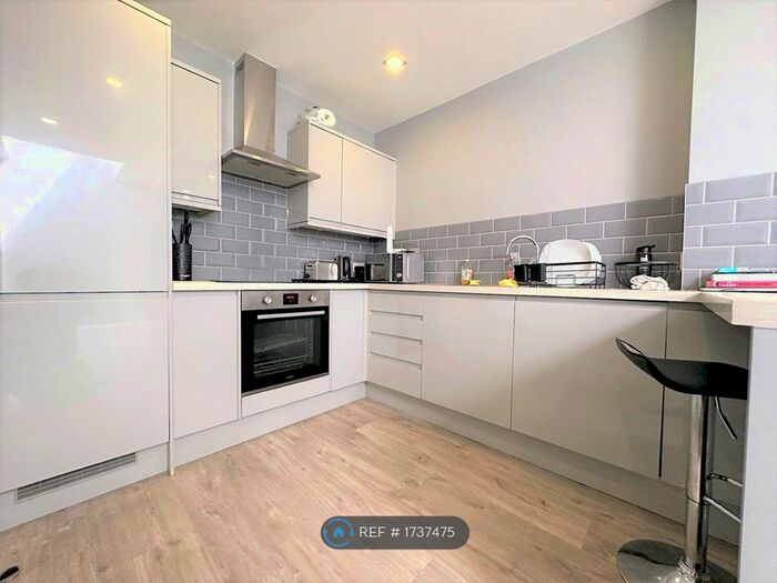 1 Bedroom Flat To Rent In Downham Way, Bromley, BR1