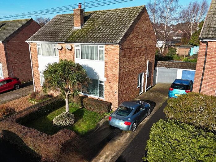 3 Bedroom Semi-Detached House For Sale In Foxcroft Drive, Colehill, BH21