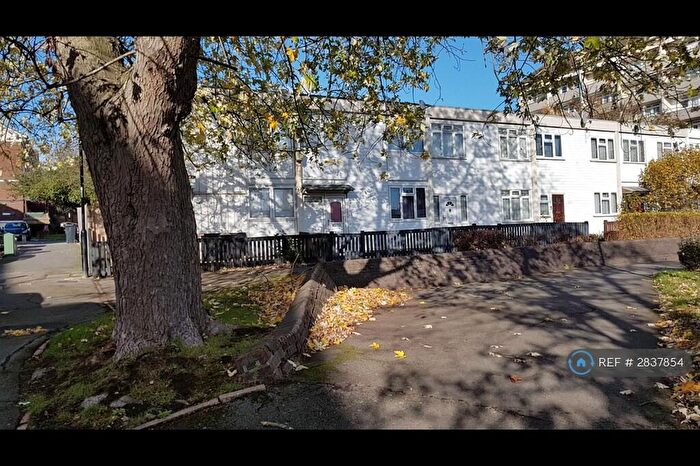 4 Bedroom End Of Terrace House To Rent In Hazel Grove, London, SE26