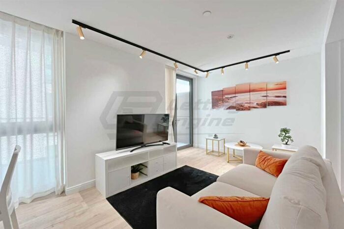 1 Bedroom Apartment To Rent In Vermont House, City Road, Islington, EC1V