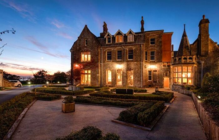 2 Bedroom Property To Rent In Middle Lincombe Road, Torquay, TQ1