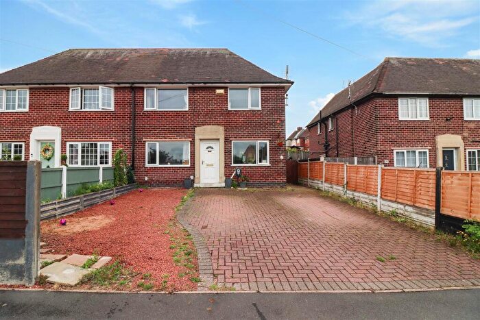 3 Bedroom Semi-Detached House For Sale In Birkin Lane, Grassmoor, Chesterfield, S42