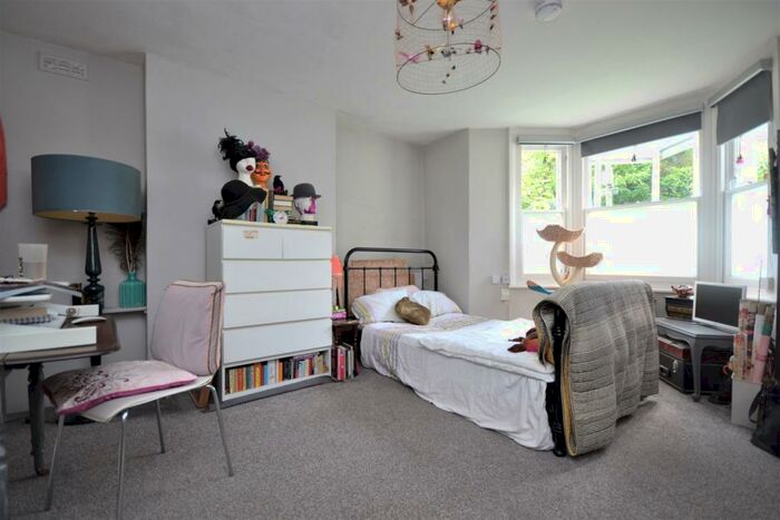 Flat To Rent In Ethelbert Road Bromley, BR1