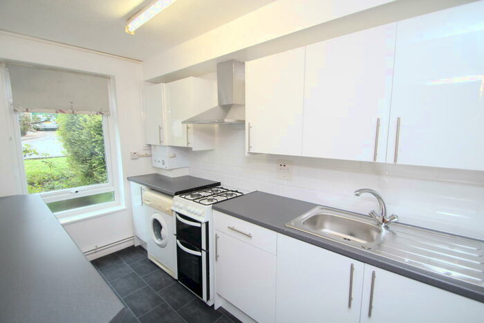 1 Bedroom Flat To Rent In **Zero Deposit Option Available. Cotelands, Croydon, CR0