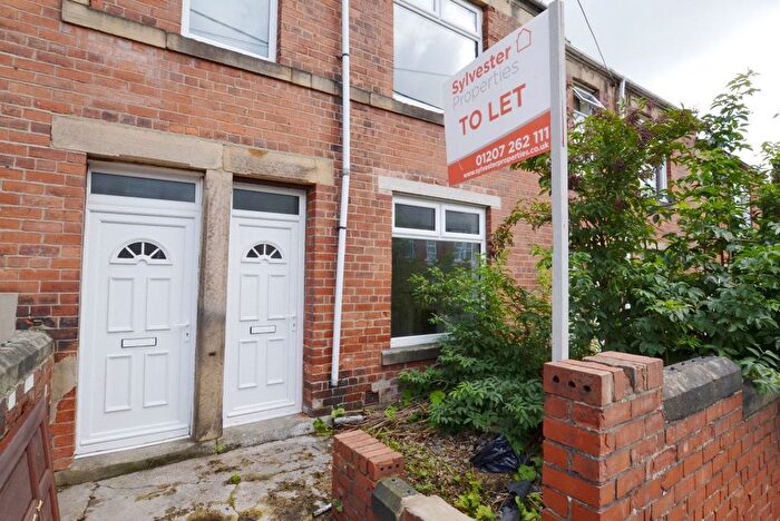2 Bedroom Flat To Rent In Park Road, South Moor, Stanley, DH9
