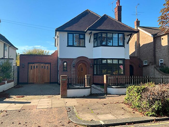 4 Bedroom Detached House To Rent In Daines Way, Southend-on-Sea, SS1