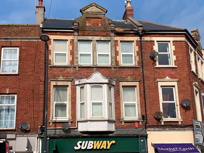 2 Bedroom Apartment For Sale In The Strand, Exmouth, EX8