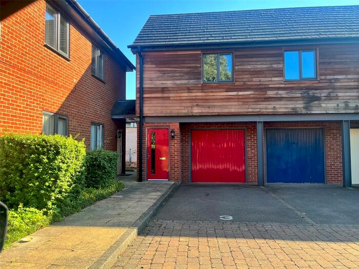 2 Bedroom Flat To Rent In The Wharf, Morton, Lincolnshire, DN21