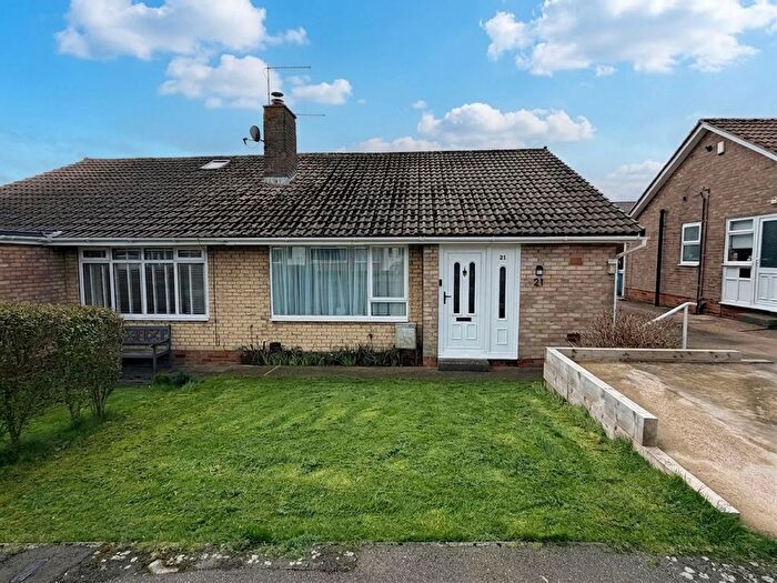 2 Bedroom Semi Detached Bungalow For Sale In Bradworth Drive, Scarborough, YO11