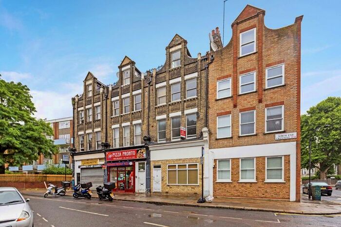 2 Bedroom Flat To Rent In North End Crescent, London, W14