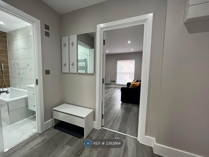 1 Bedroom Flat To Rent In Broad Street, Reading, RG1