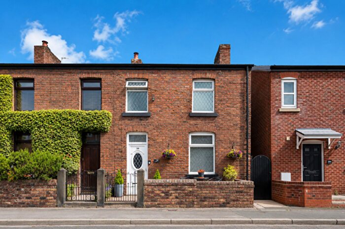 2 Bedroom Semi Detached House For Sale In Victoria Street, Burscough, L40