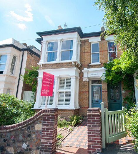 3 Bedroom Semi-Detached House To Rent In Victoria Road, Leigh-on-Sea, SS9