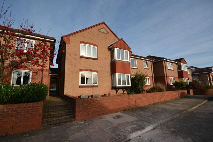 2 Bedroom Flat To Rent In Holyrood Court, Bramcote, Nottingham, NG9