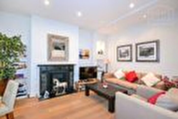 2 Bedroom Flat To Rent In East End Road, London, N2