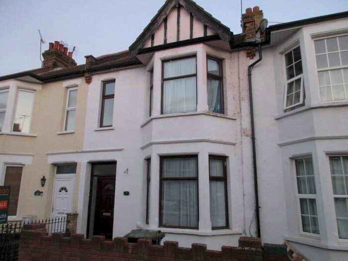 3 Bedroom Terraced House To Rent In Beaufort Street, Southend-On-Sea, SS2