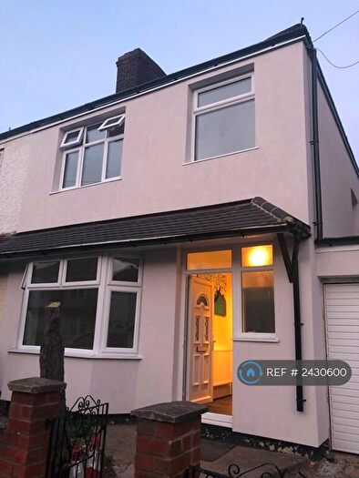 3 Bedroom Semi-Detached House To Rent In Stirling Road, London, E17