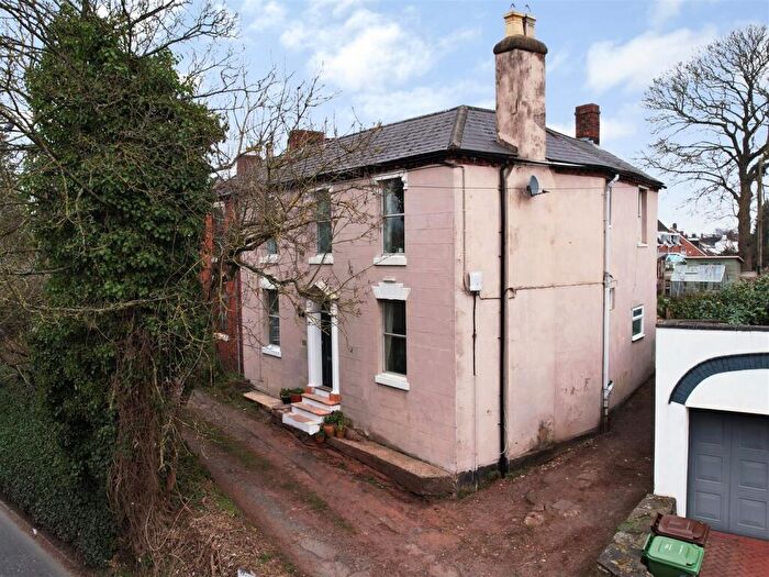 3 Bedroom Semi-Detached House For Sale In Honeybrook Terrace, Kidderminster, DY11