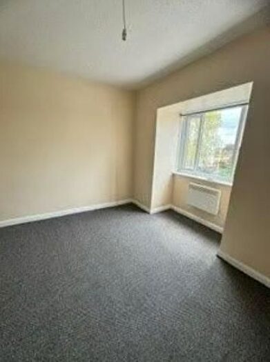 2 Bedroom Flat To Rent In Uxbridge Rd, London, UB4