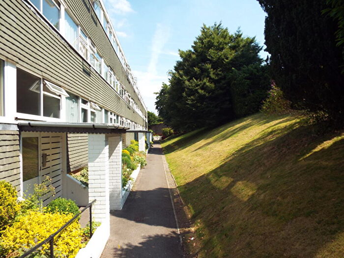 2 Bedroom Apartment To Rent In Howecroft Court, Sneyd Park, Bristol, BS9