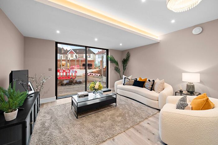 2 Bedroom Flat For Sale In Flat Abbotswood Place, Streatham, SW16