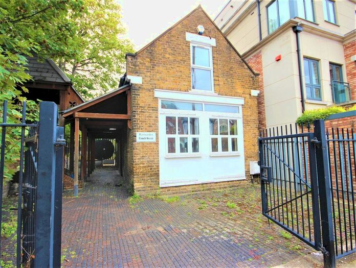 2 Bedroom Detached House To Rent In Church Hill, London, E17