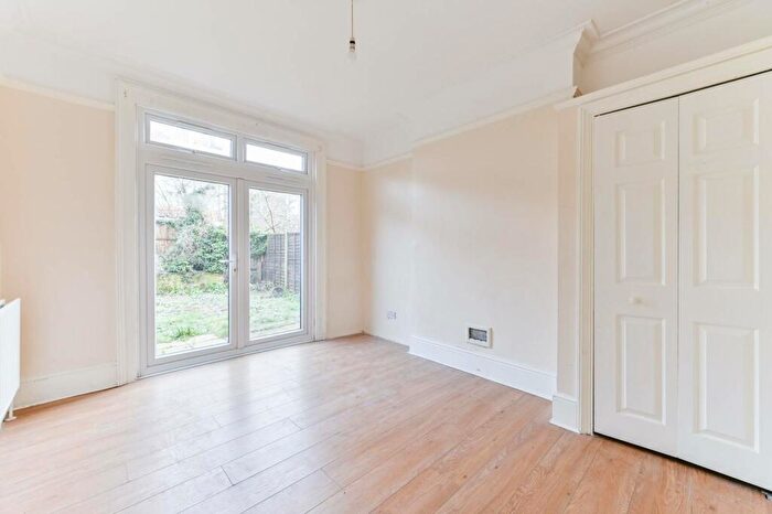 2 Bedroom Flat For Sale In Colworth Road, Croydon, CR0