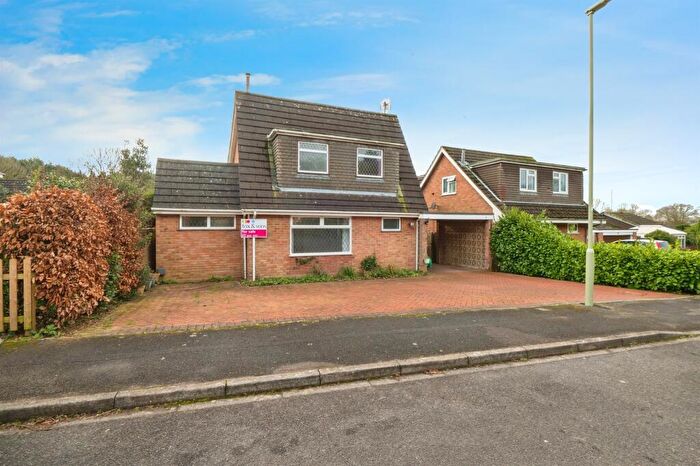 4 Bedroom Detached House For Sale In Torwood Gardens, Bishopstoke, Eastleigh, SO50