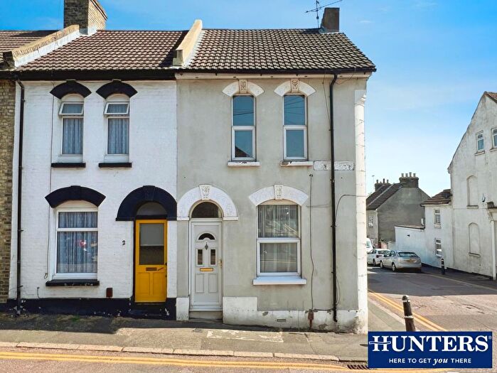 3 Bedroom End Of Terrace House For Sale In Hone Street, Rochester, ME2