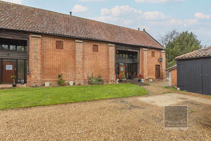 5 Bedroom Barn Conversion For Sale In The Common, Dunston, NR14