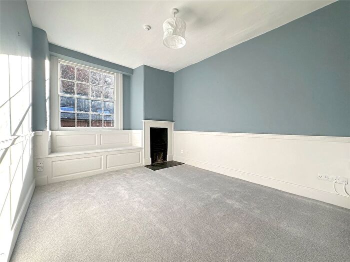 1 Bedroom Flat To Rent In The Mint, Exeter, EX4