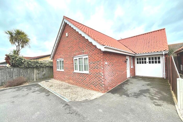3 Bedroom Bungalow To Rent In Lumsden Close, NR31