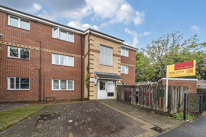2 Bedroom Flat For Sale In Headington, Oxford, OX3