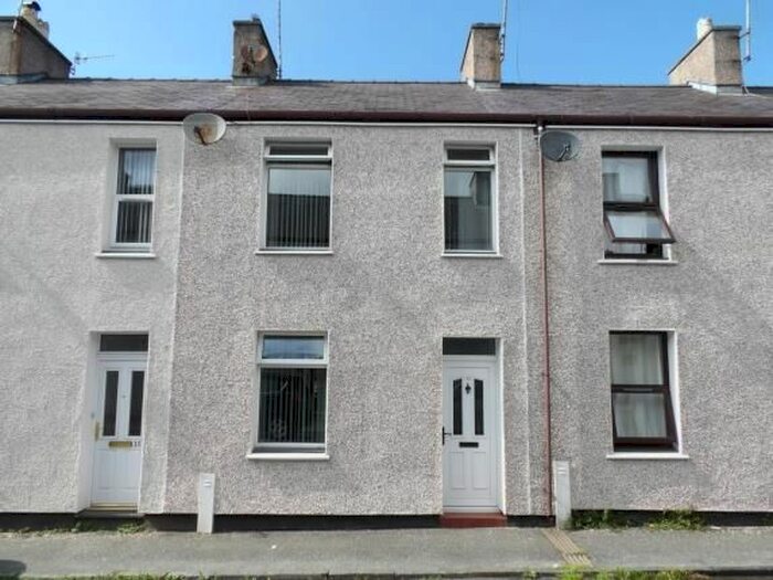 Houses for sale & to rent in LL55 2SQ, GWEL Y LLAN, Peblig (caernarfon