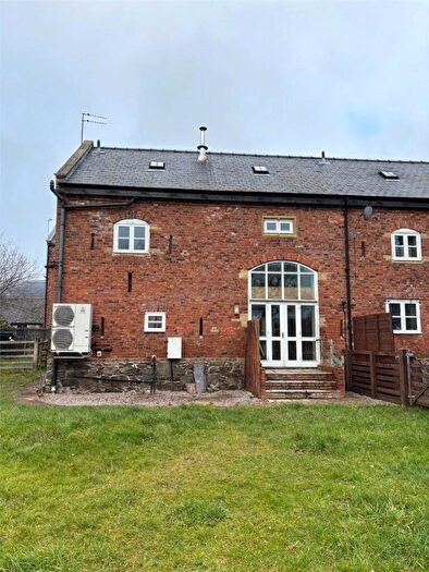 Barn Conversion To Rent In Waen Road, Dyserth, Rhyl, Denbighshire, LL18