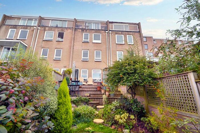 2 Bedroom Town House To Rent In Wellington Terrace, Clevedon, BS21