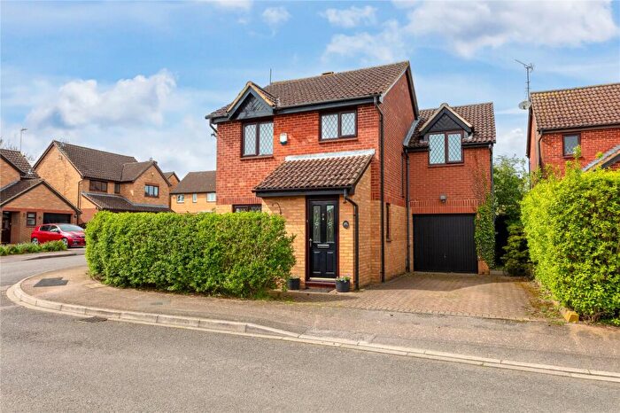 4 Bedroom Detached House For Sale In Russell Road, Toddington, Bedfordshire, LU5