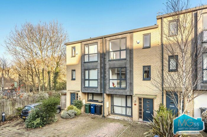 4 Bedroom Terraced House To Rent In Snowberry Close, High Barnet, Hertfordshire, EN5