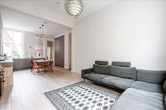 3 Bedroom Maisonette For Sale In Orde Hall Street, Bloomsbury, WC1N